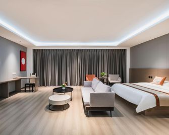 Yinhe Hotel - Tianjin - Bedroom