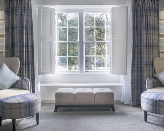 Wotton House - Dorking - Вітальня