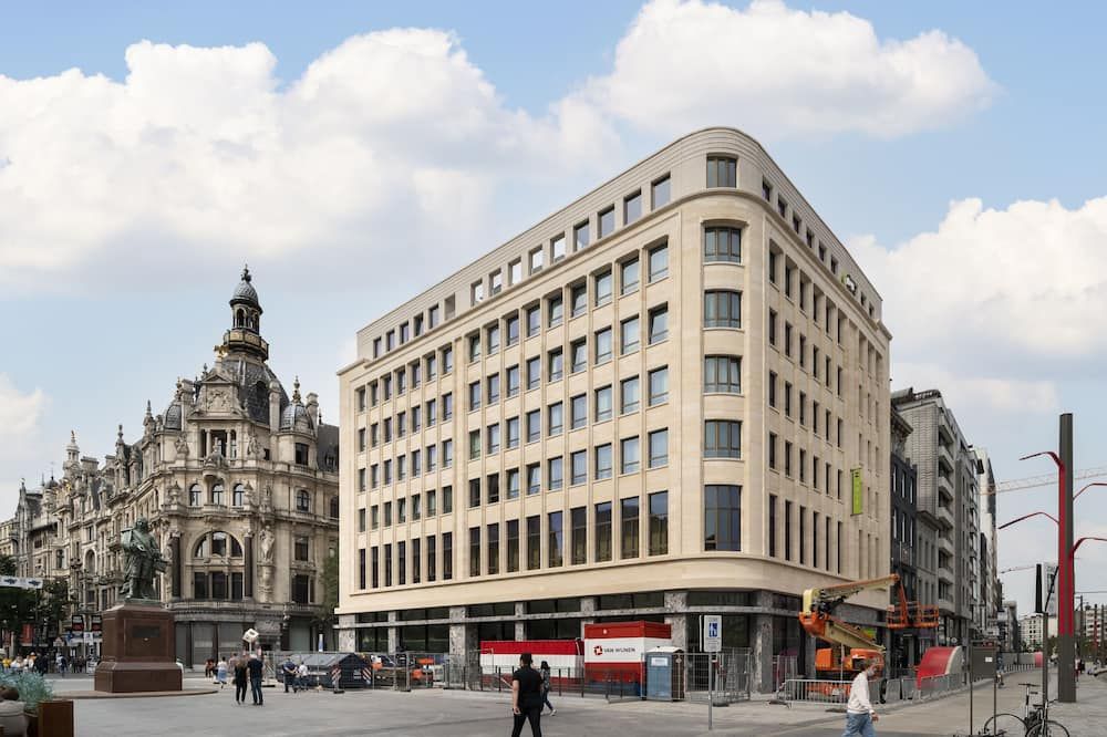 بي آند بي هوتول أنتويربين سنتروم - انتورب - مبنى