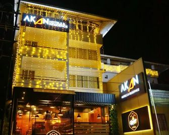 Akan Hotels & Residence - Meppādi - Building