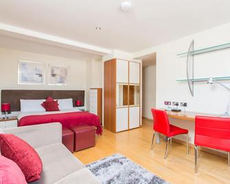 Roland House - London - Schlafzimmer