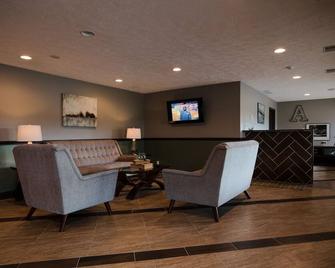 Hotel Arthur By OYO Glenwood Hwy 34 - Glenwood - Lounge