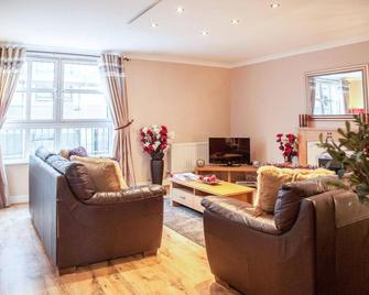 Royal Mile Accommodation - Edinburgh - Living room