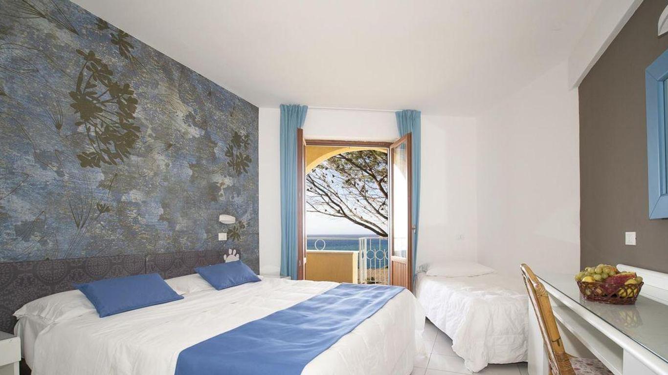 Perla Del Golfo Resort