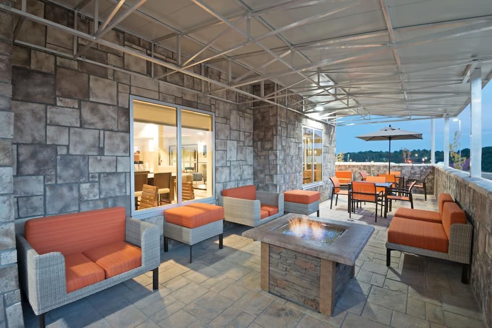 Holiday Inn Express & Suites Hot Springs by IHG - הוט ספרינגס - לובי