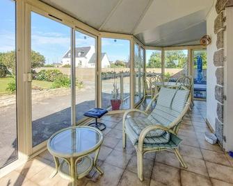 Amazing Home In Plogoff With Wifi - Plogoff - Patio