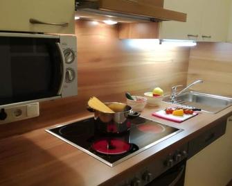 Alpina Appartement - St. Leonhard im Pitztal - Cocina