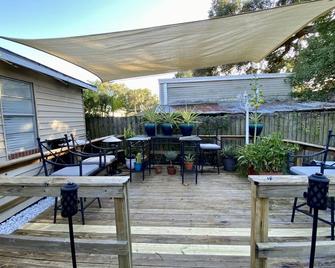 NEW Tiny Studio Loft in Sem Hghts at River Crest - Tampa - Patio