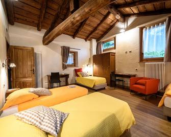 Ostello Del Castello Tirano - Tirano - Camera da letto
