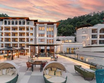 Bhangeri Durbar Resort - Nagarkot - Building