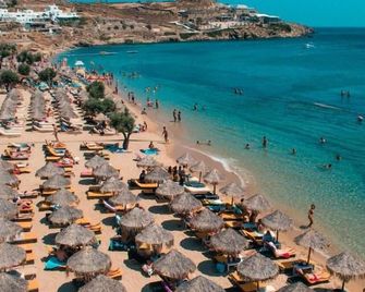 Paradise Beach Resort - Platis Gialos