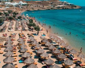 Paradise Beach Resort - Platis Gialos