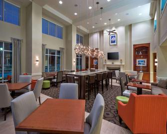 Hampton Inn & Suites Mobile I-65@ Airport Blvd - Mobile - Restoran