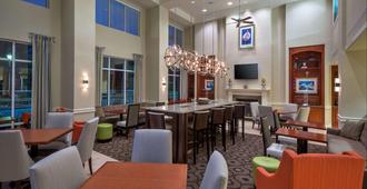 Hampton Inn & Suites Mobile I-65@ Airport Blvd - מובייל - מסעדה