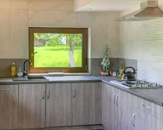 Stunning home in Dolistowo Stare - Dolistowo - Cocina