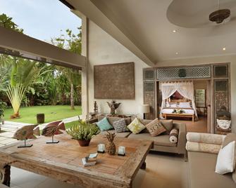 Villa Bali Asri Batubelig - North Kuta - Living room