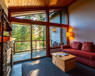 The Cabins - 1 Bedroom Rain Forest - Deluxe Lodge Suites! - Ucluelet - Sala de estar