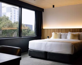 Deluxe Studio Apartment In Cbd - Newcastle - Bedroom