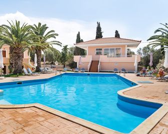 Helena Inn Kefalonia - Svoronata - Zwembad