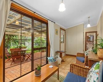米里阿姆斯小屋飯店 - 泰能達 - 客廳