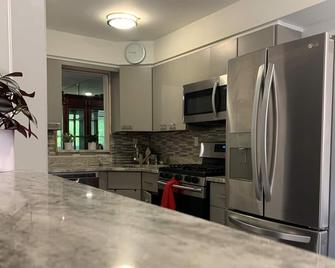 Enjoy the best of both worlds - Congers - Kitchen