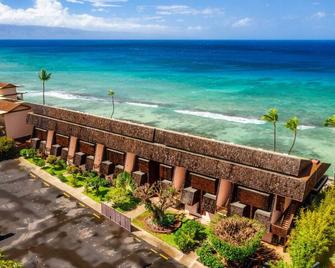 Oceanfront views. Modern renovation in paradise. - Kahului - Building