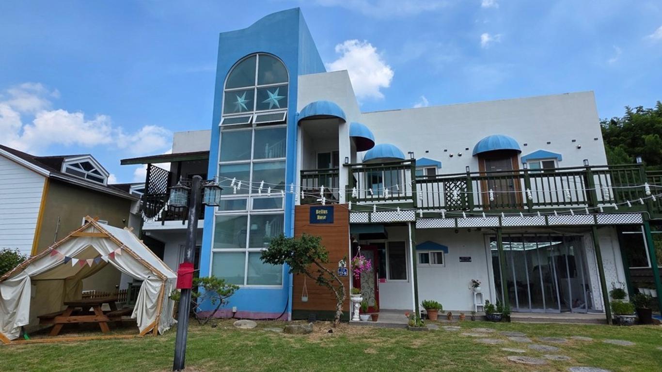 Bellus-Rose Pension Gyeongju