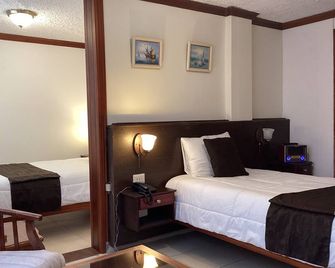 Hostal Mitad del Mundo - Quito - Bedroom