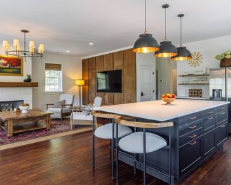 Mint Cottage at Little Washington - a modern, spacious retreat with a view - Washington - Comedor