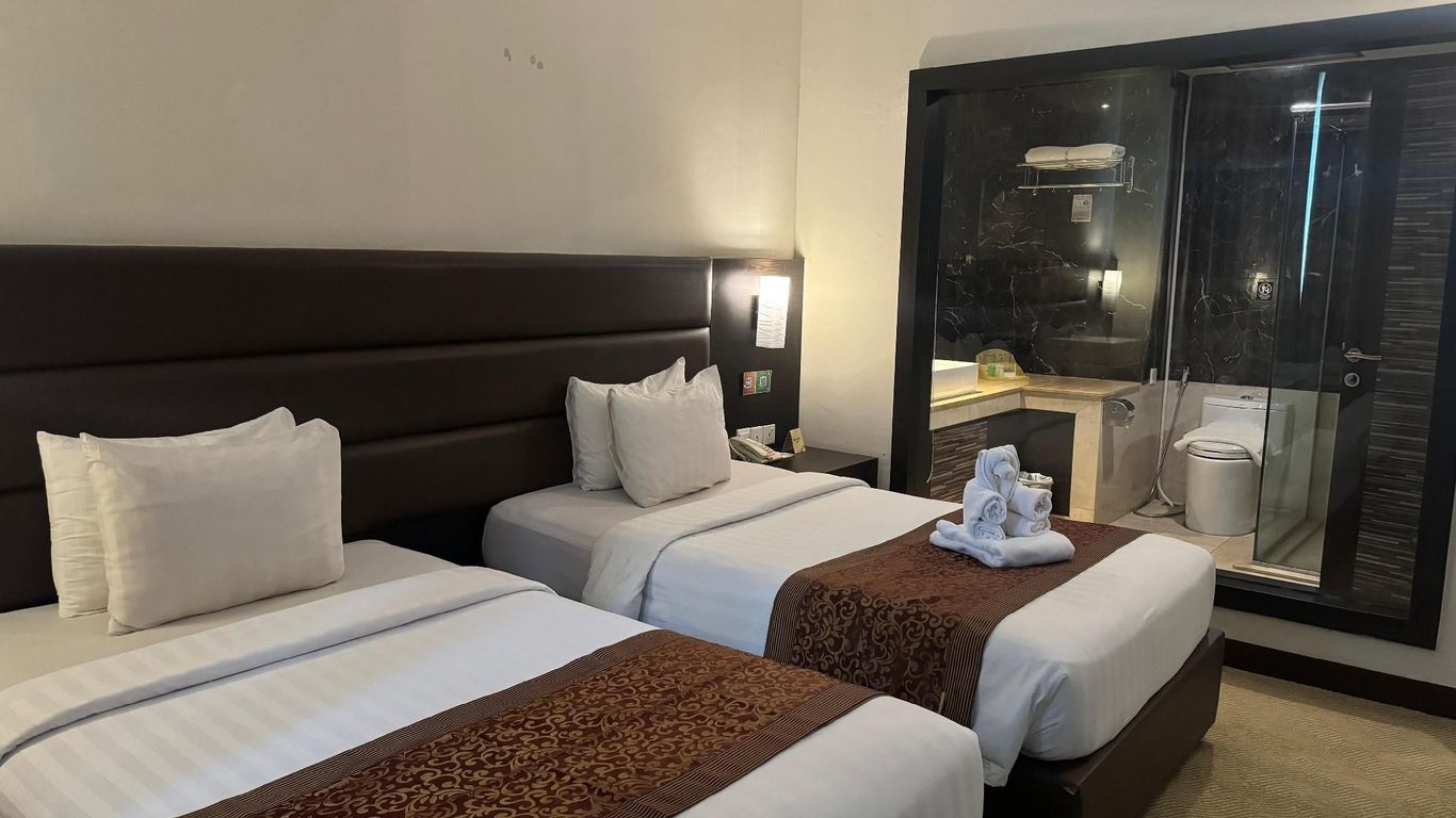 ذا بي سي سي هوتل آند ريزيدانس