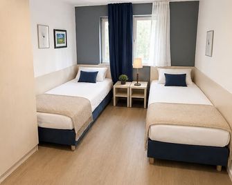 Hotel alte Mainbrücke - 24 Stunden Check Inn - Kitzingen