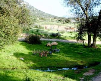 Farm stay in the hills. 15 miles from casino - Jamul - Golf course