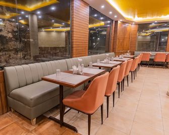 Kufri Pacific Resort - Shimla - Restaurante