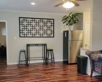 Awesome home in the excellent location - Tallahassee