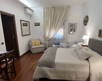 10 Minutes B&B Bed & Breakfast - Verona - Habitación