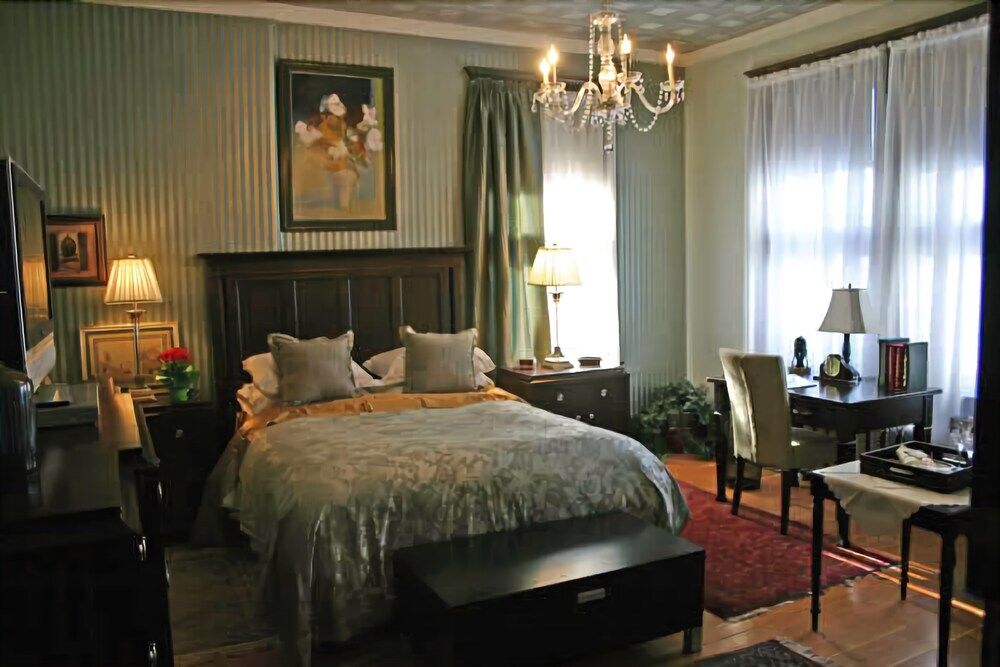 The Columns - Winnipeg - Bedroom