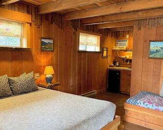 BunkHouse Inn Room 6-Walk to Downtown Winthrop - Winthrop - Bedroom