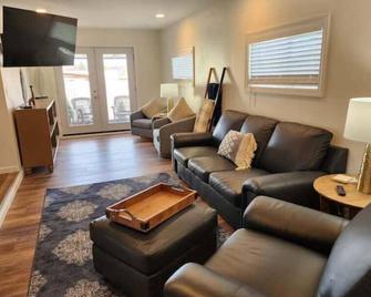 Upscale 2 Bed Home Near Ind. Park, Shopping, & Upj - Johnstown