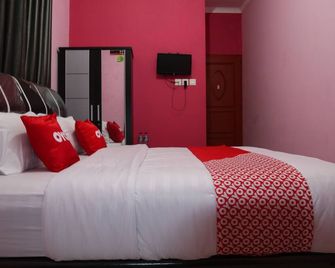 OYO 1728 D'rizd Homestay Syariah - Bukittinggi - Ložnice