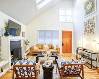 Inman Park BOHOngalow steps from the beltline and amazing restaurants! - Atlanta - Sala de estar