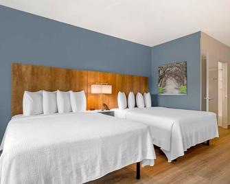 Relax & Explore Local Attractions from Spacious Studio | 2 Units - Bradenton - Slaapkamer