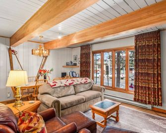 Chateau Dumont 05 - Aspen - Wohnzimmer