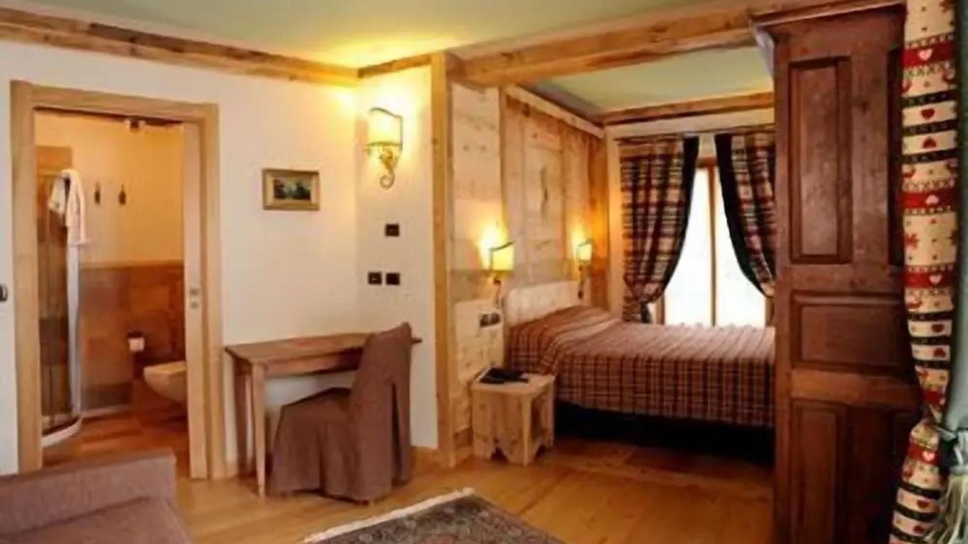 Laghetto Alpine Hotel & Restaurant