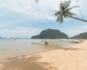 Island Front Cottages El Nido - El Nido - Strand