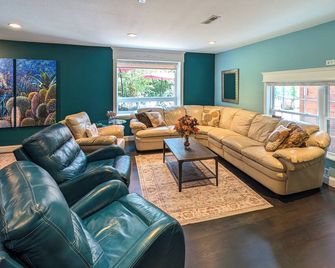 Woodland Spa Sanctuary: Delaware Home w/ Swim Spa - Delaware - Sala de estar