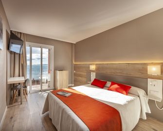 Hotel Montecarlo Spa & Wellness - Rosas - Habitación