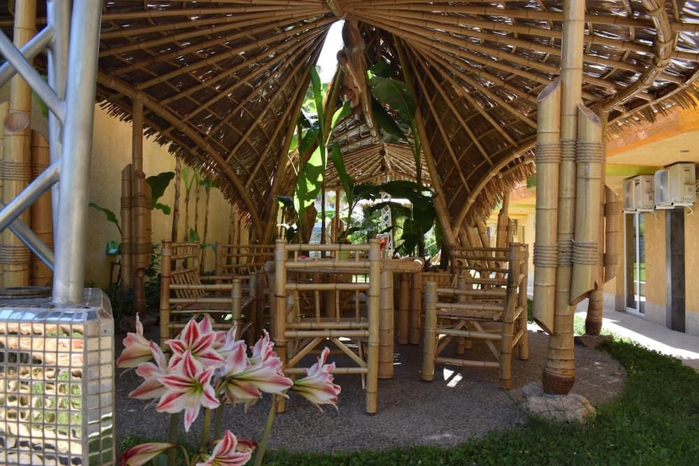 هوتل ليلالو