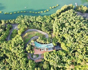 Sun Moon Lake Bamboo Rock Garden - Nantou City