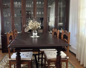 Villa Mendes Oliva - Almeida - Comedor