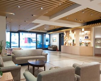 Liga Hotel - הואליין סיטי - לובי